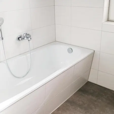 2 Bedroom Stunning In Rostock-roevershagen